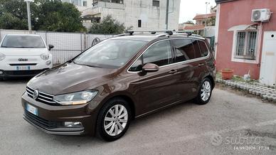 Volkswagen Touran 2.0 TDI 150 CV SCR DSG Executive