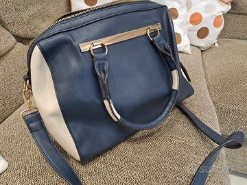 Borsa blu e beige