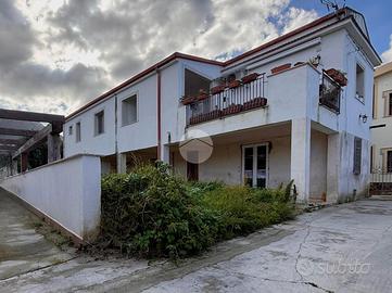 PORZIONE DI BIFAMILIARE A CARINI