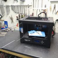 Stampante 3D a filamento Flashforge Creator Pro co