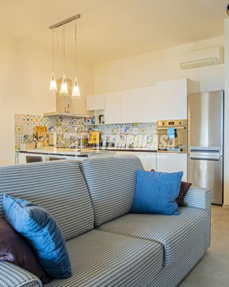 3 LOCALI RISTRUTTURATO VISTA MARE CON GIARDINI E B