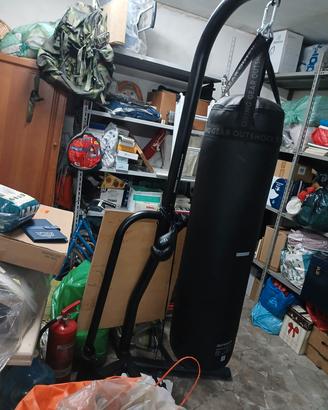 Sacco tirapugni Decathlon con supporto in metallo