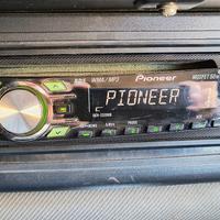 autoradio completo di artoparlanti