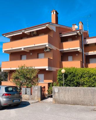 AURISINA-Appartamento con box
