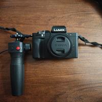 Panasonic Lumix g100 12-32 mm f3.5 con treppiede