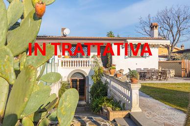 PORZIONE DI BIFAMILIARE A ROMA