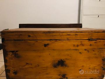 Baule in legno piccolo