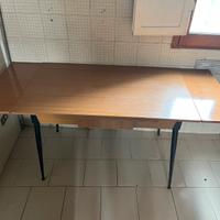 Tavolo da cucina estendibile