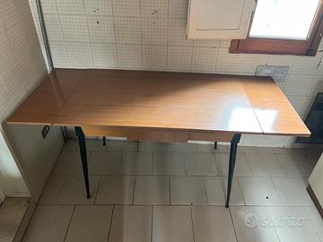 Tavolo da cucina estendibile