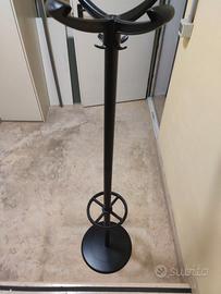 Appendiabiti da terra, usato