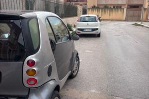 Smart benzina motore appena sostituito.