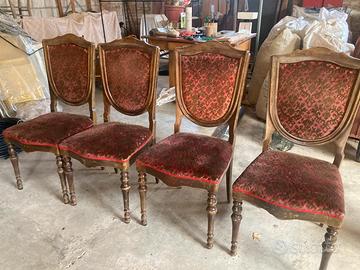 4 sedie con struttura in legno