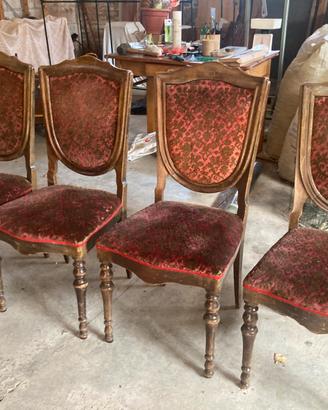4 sedie con struttura in legno