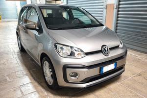Volkswagen UP TSI 90cv