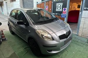 Toyota Yaris 1.0 5 porte RATE / FINANZIAMENTI/Bonu