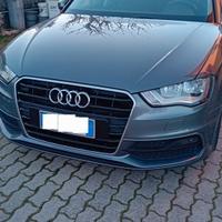 Audi A3 1.6 TDI 105cv attraction 