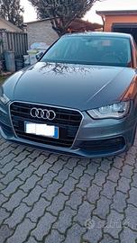 Audi A3 1.6 TDI 105cv attraction 