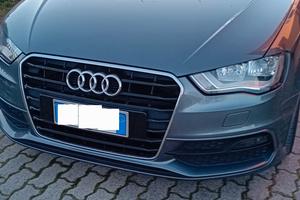 Audi A3 1.6 TDI 105cv attraction 