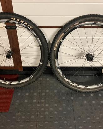 Ruote in carbonio Giant TRX 1