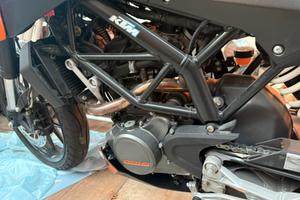 Moto Ktm 125 duke usata poco