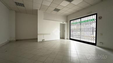 NEGOZIO A NOVI LIGURE