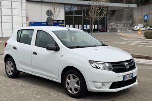 Dacia Sandero 1.2 GPL 75CV euro6 - 2013