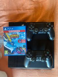 playstation 4 con due controller originali e gioco
