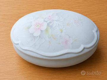Le Roy Limoges scatola ovale biscuit di porcellana