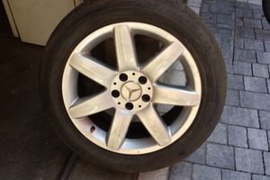 Cerchi in lega Mercedes-Benz