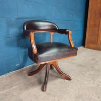 Poltrona Chester Chesterfield inglese in cuoio uk