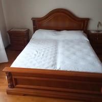 Camera da letto in legno massello