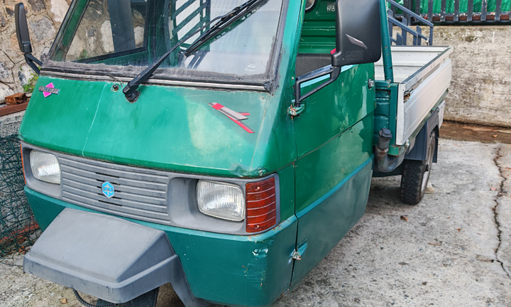 Motocarro Piaggio ape 703