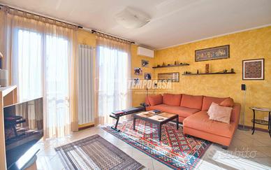 TRILOCALE IN ZONA TRANQUILLA CON BOX E CANTINA !!!