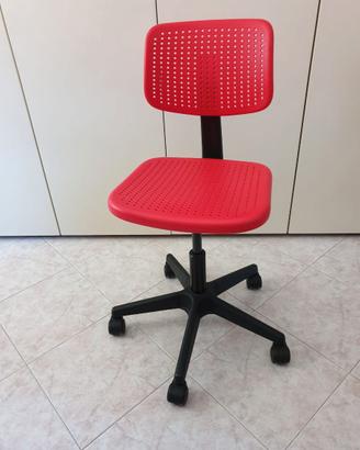 Sedia Ikea girevole per bambini
