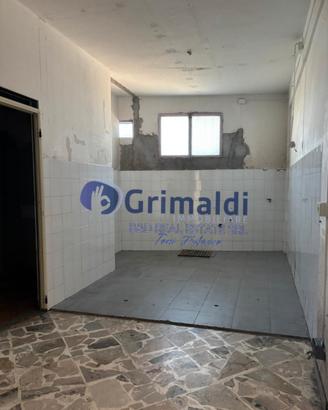 Ampio magazzino 3 locali Misilmeri [LocM/13]