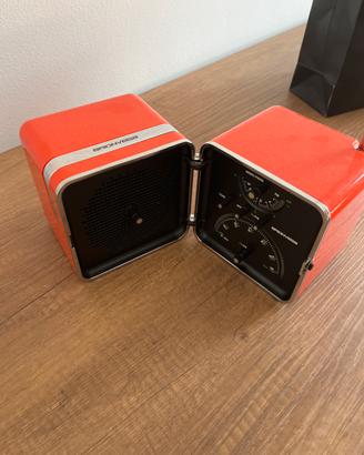 Radio cubo Brionvega TS522