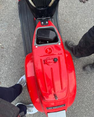 Vespa 50 special