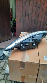 Faro proiettore sx Ford B Max