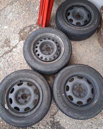 cerchi acciaio wolkswagen e gomme nuove 