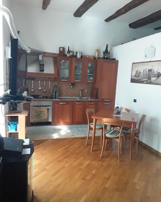 Bilocale Chiaia 