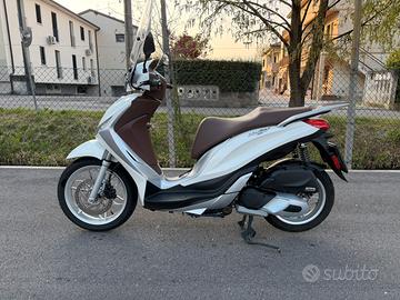 Piaggio Medley 125