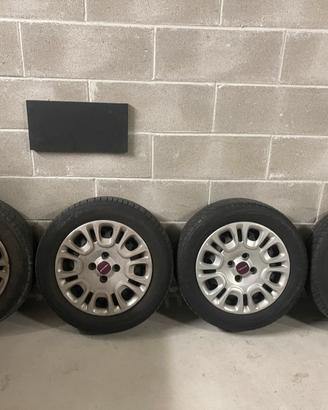 Gomme cerchi fiat panda 2013