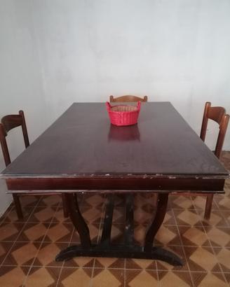  Tavolo in legno massello 