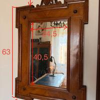 Specchio antico con cornice in legno