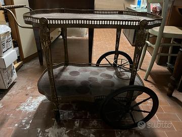 Carrello portavivande e cocktail