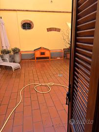 Gabbia a casetta per conigli o galline