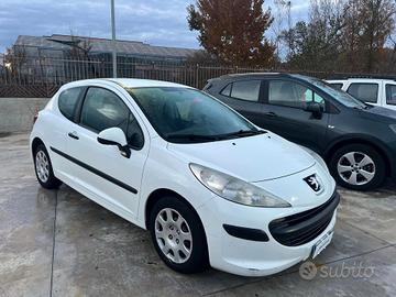 Peugeot 207 1.4 HDi 70CV -AUTOCARRO-