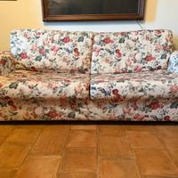 Divano letto fiorato