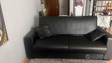 Divano letto in ecopelle