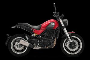 Benelli Leoncino 500 TRAIL COLORI ROSSO E NERO km.